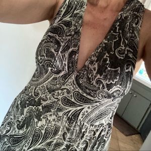 H&M Black & White Paisley Print Sleeveless Plunging Neckline Maxi Dress Sz Large
